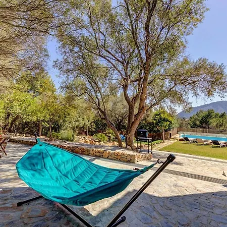 Villa Sleeps 8